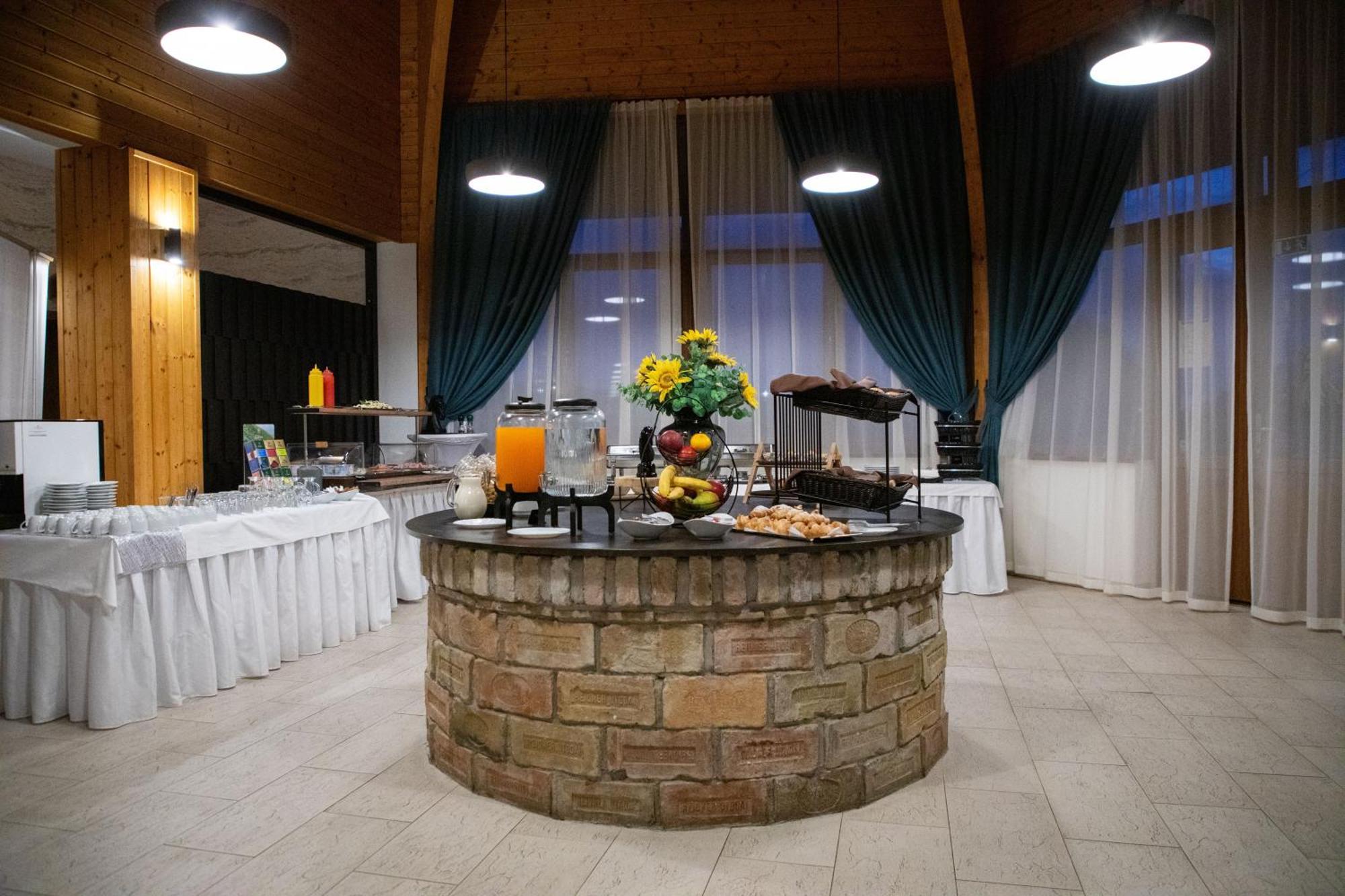 Hotel Rozálka Pezinok Exterior foto